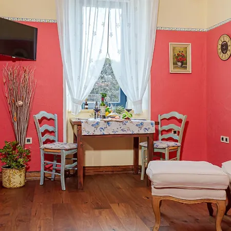 Apartma Casa Della Pizza - Parking Included شقة *