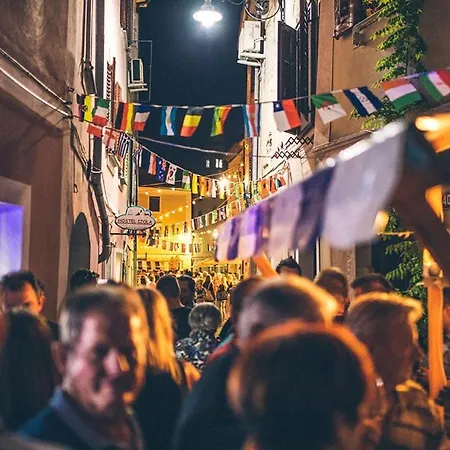 Apartma Casa Della Pizza - Parking Included Lägenhet